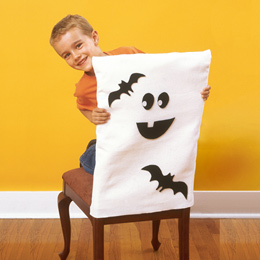 ghost-chair-covers-halloween-craft-photo-260-FF1004CHAIRA01