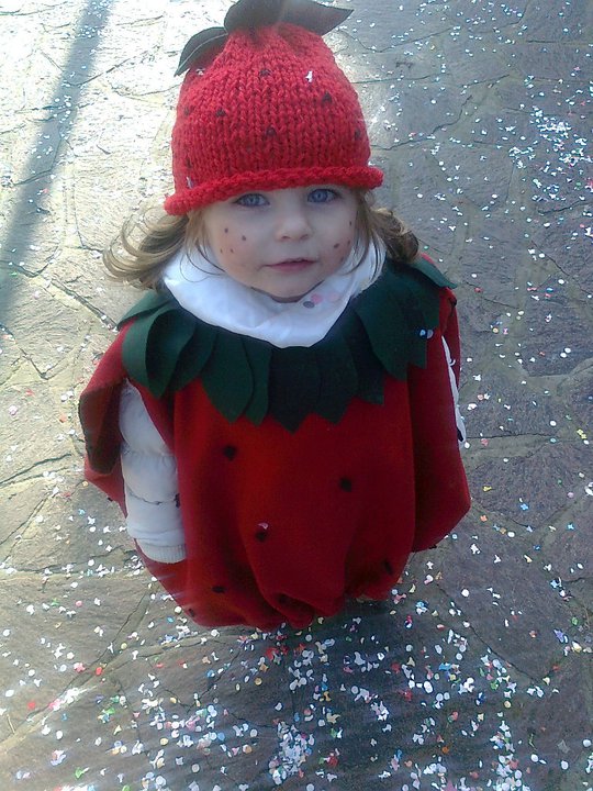 Idee di carnevale: il vestito da cappuccetto rosso - Pane, Amore e  Creatività