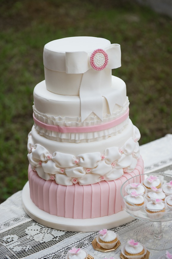 wedding cake con fiocco