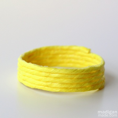 neon-yellow-diy-jewelry-with-raffia0[1]