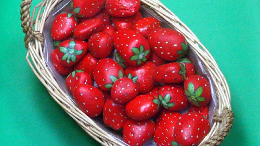 Come Dipingere I Sassi La Fragola Pane Amore E Creatività