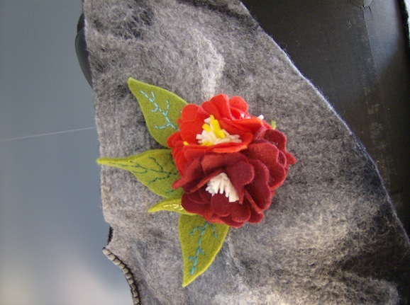 Idee creative: la spilla fiore di Tania