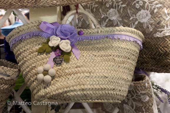borsetta paglia e decori feltro - crea e decora-1.jpg