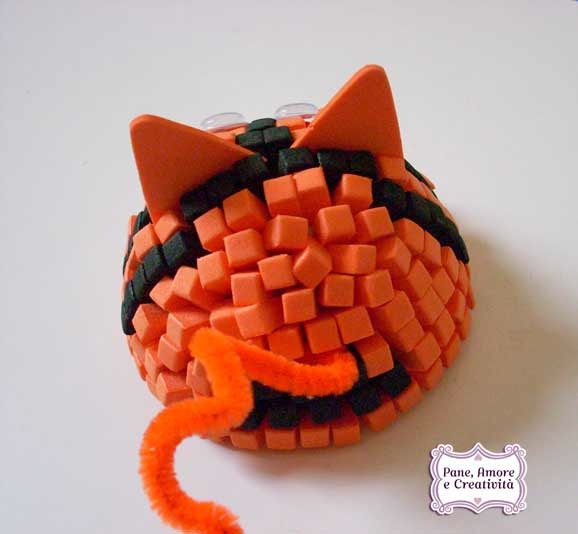 gatto-dietro-1.jpg