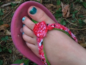 infradito decorate con rosa.jpg