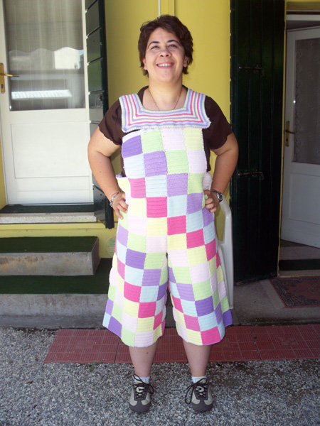 Idee di carnevale: il costume patchwork all’uncinetto