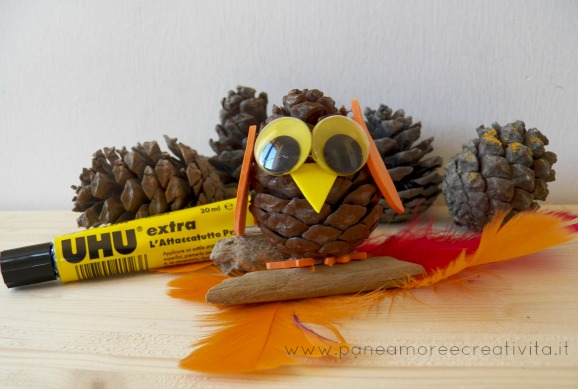 Halloween Crafts: The Owl Made with a Pinecone