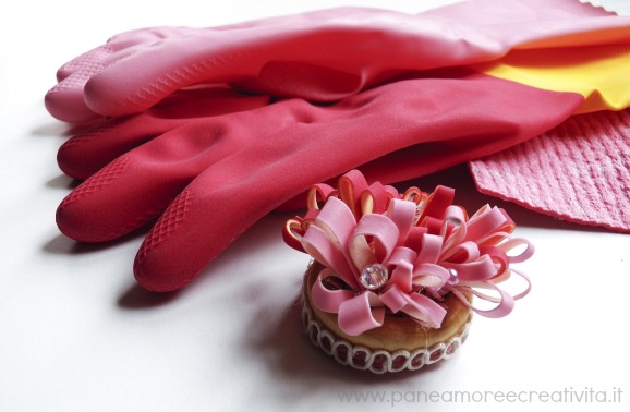 Come riciclare guanti e panni spugna: la mia spilla bouquet