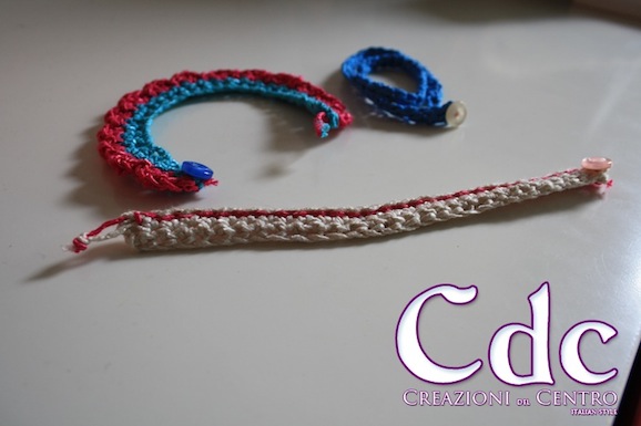 Come fare dei braccialetti all’uncinetto