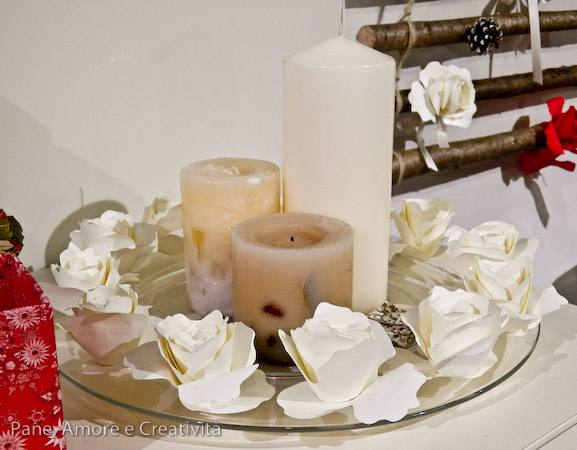 candele e rose di carta