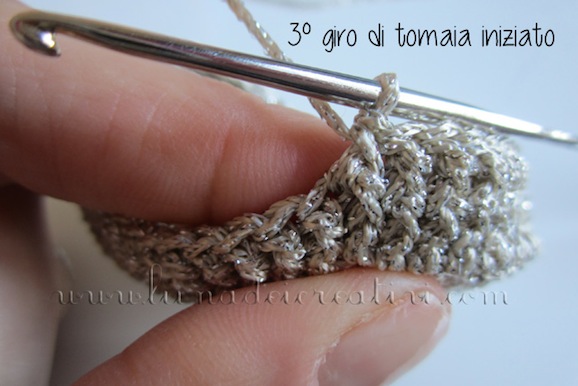 13_iniziamo il III giro di tomaia