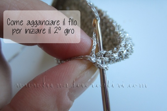 8_Come agganciare il filo per il II giro