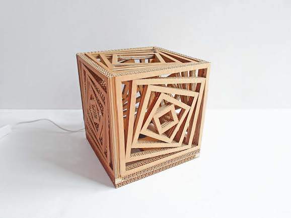 Lampada di cartone fai da te - spenta