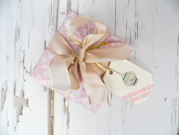 Come creare una scatola regalo per i gioielli
