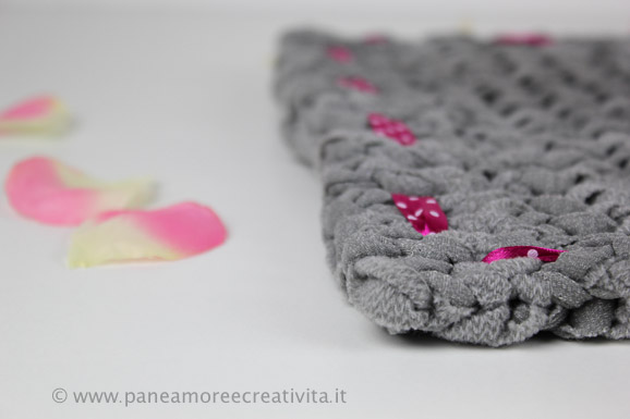 tovaglietta_con_petali