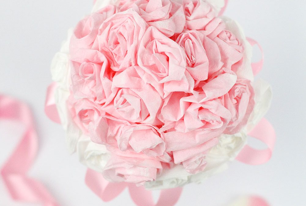 Matrimonio fai da te: il bouquet di rose di carta