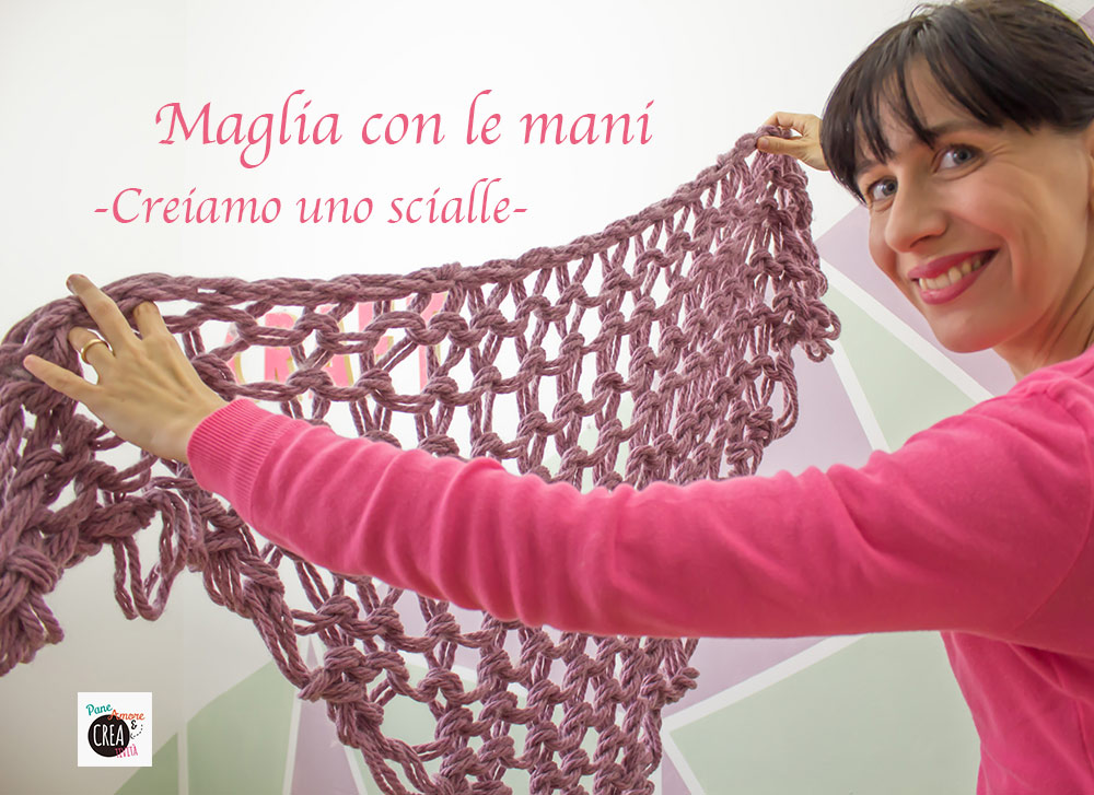 come-fare-uno-scialle-maglia-con-le-mani