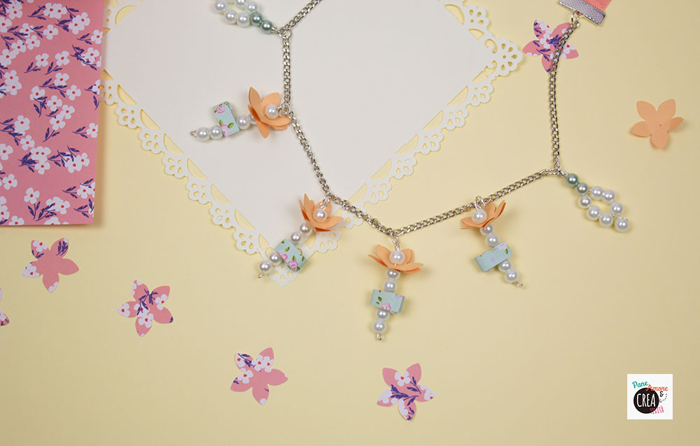 Come fare una collana quilling con fiori e perle