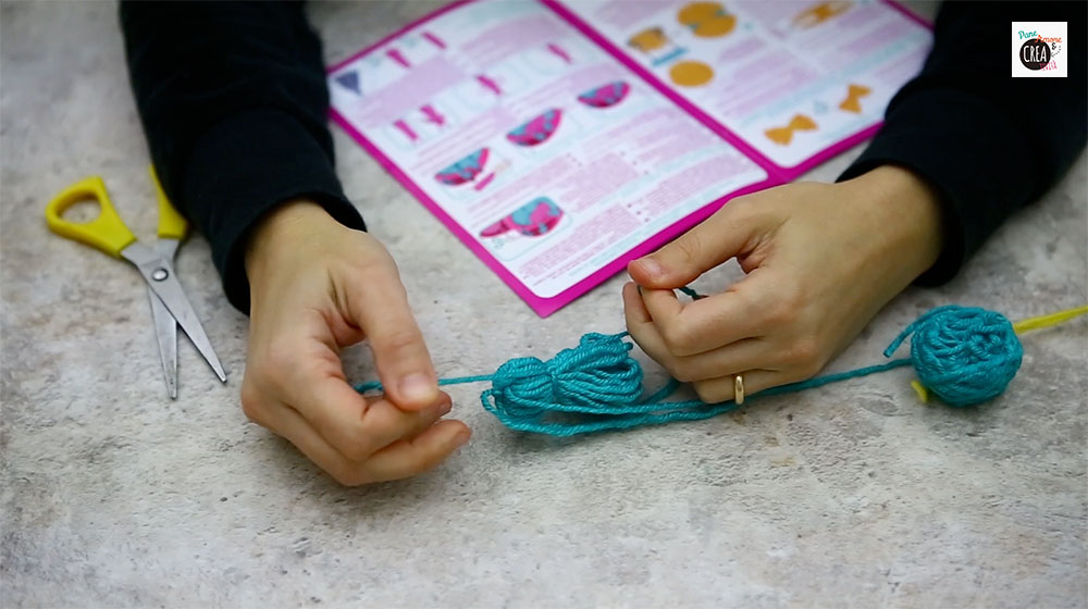 Macchina per fare i pompon - creazione di una nappa