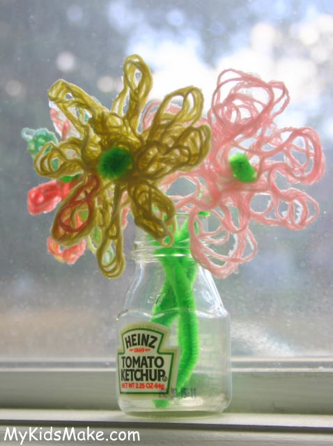 fiori di lana fai da te - lavoretto per bambini