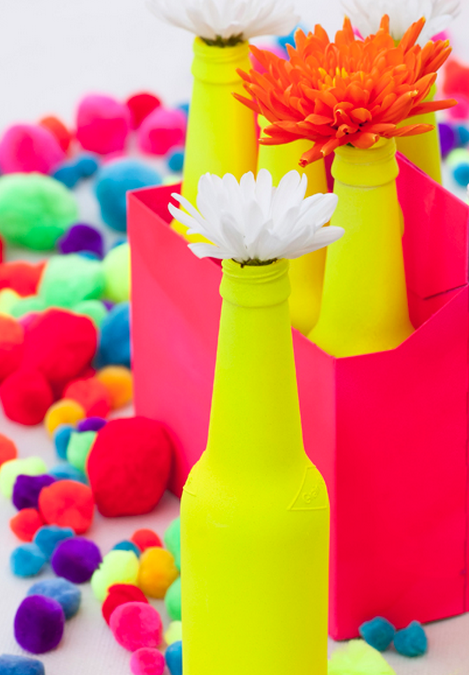Idee veloci per decorare una festa con colori fluo
