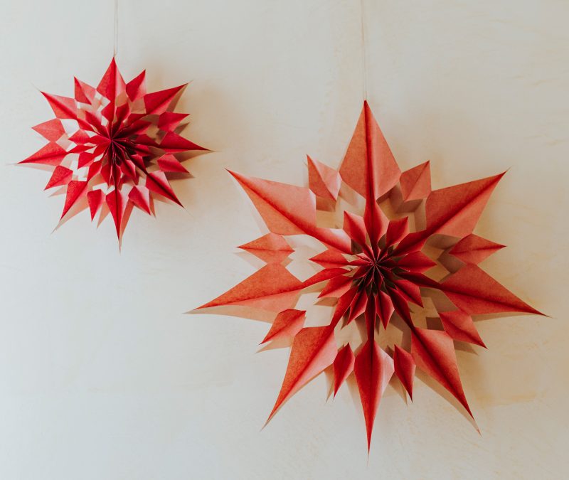 Stelle decorative, ghirlande e fiori di carta giganti: ecco le proposte di Monica dal Molin per Abilmente 2017