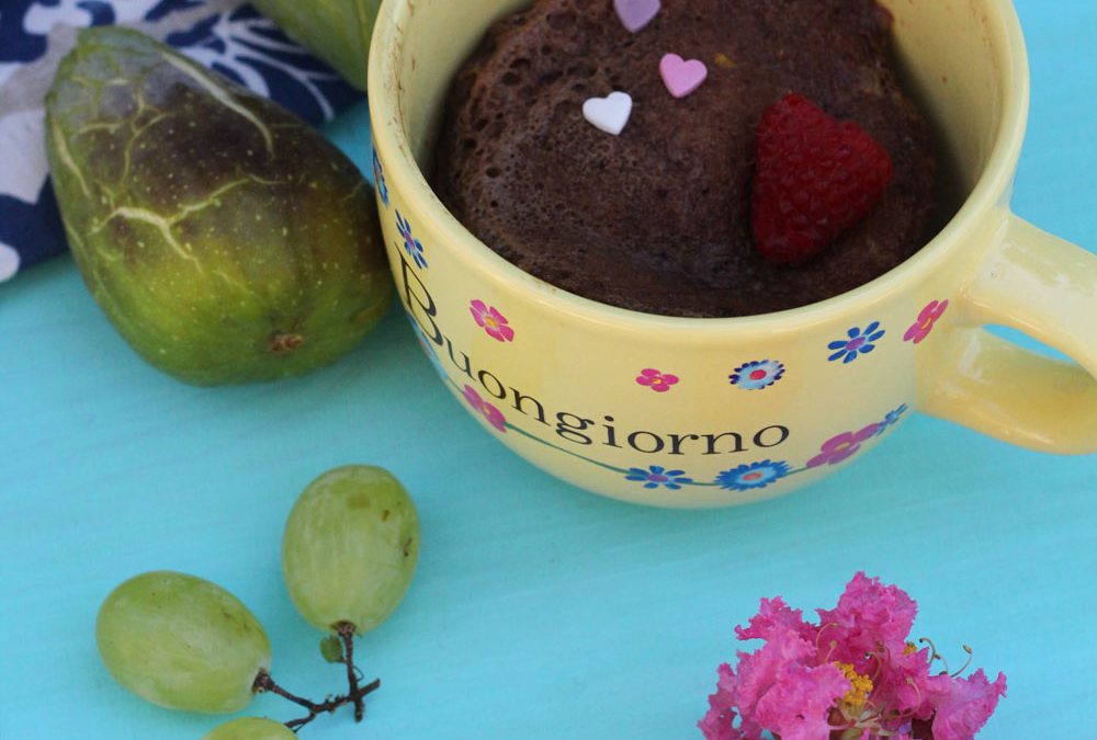Idee per la colazione: torta al microonde in tazza