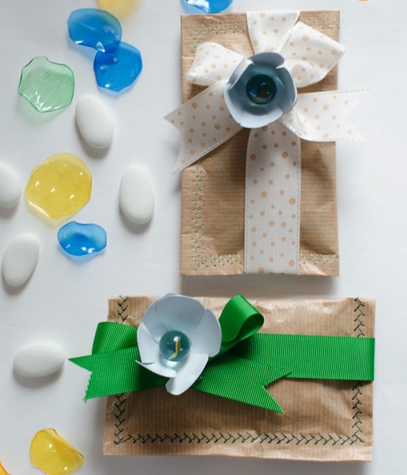 Come fare una bomboniera riciclando carta e plastica